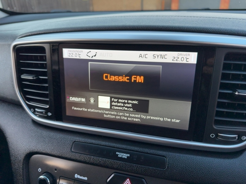 Kia 1.6 GDI 2 GPF SUV 5DR PETROL MANUAL HEATED SEATS SATNAV BLUETOOTH DAB STEREO APPLE CARPLAY REAR CAMERA PARKING AIDS JUST 2 OWNERS ONLY 16000 MILES FSH 72-74 Mitcham Road