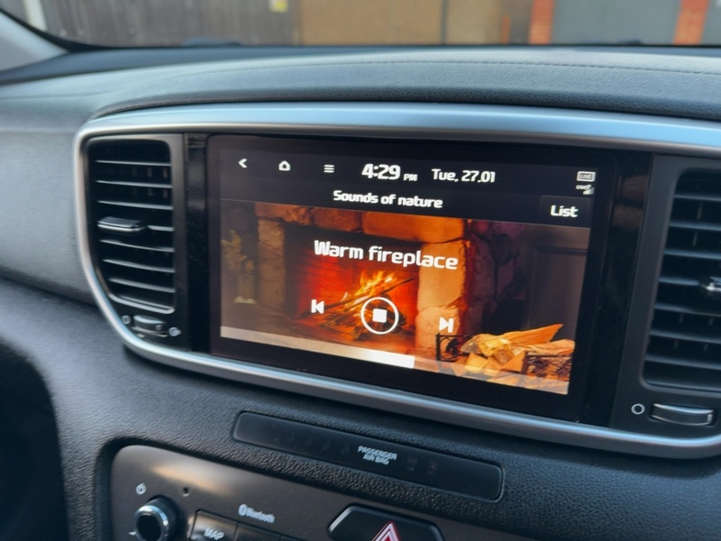 Kia 1.6 GDI 2 GPF SUV 5DR PETROL MANUAL HEATED SEATS SATNAV BLUETOOTH DAB STEREO APPLE CARPLAY REAR CAMERA PARKING AIDS JUST 2 OWNERS ONLY 16000 MILES FSH 72-74 Mitcham Road