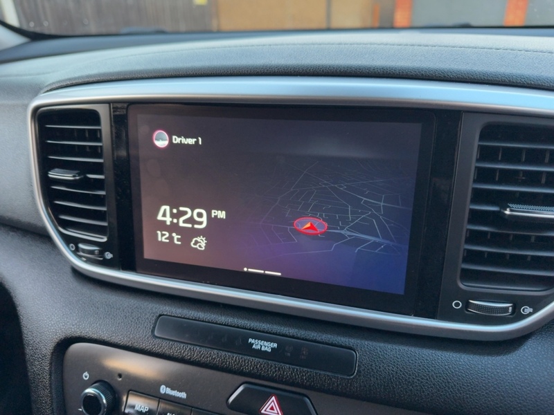 Kia 1.6 GDI 2 GPF SUV 5DR PETROL MANUAL HEATED SEATS SATNAV BLUETOOTH DAB STEREO APPLE CARPLAY REAR CAMERA PARKING AIDS JUST 2 OWNERS ONLY 16000 MILES FSH 72-74 Mitcham Road