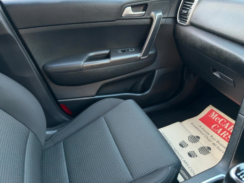 Kia 1.6 GDI 2 GPF SUV 5DR PETROL MANUAL HEATED SEATS SATNAV BLUETOOTH DAB STEREO APPLE CARPLAY REAR CAMERA PARKING AIDS JUST 2 OWNERS ONLY 16000 MILES FSH 72-74 Mitcham Road