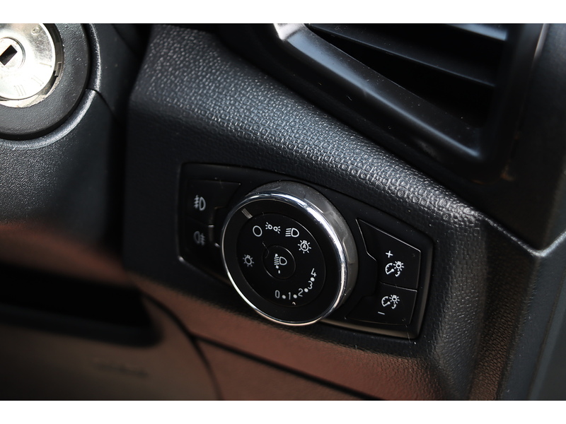 Ford 1.0T ECOBOOST GPF ST-LINE SUV 5DR PETROL MANUAL SAT NAV BLUETOOTH DAB STEREO APPLE CARPLAY REAR CAMERA PARKING AIDS JUST 1 OWNER ONLY 18000 MILES FSH 72-74 Mitcham Road