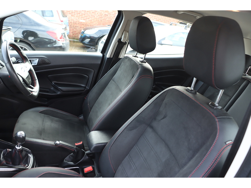 Ford 1.0T ECOBOOST GPF ST-LINE SUV 5DR PETROL MANUAL SAT NAV BLUETOOTH DAB STEREO APPLE CARPLAY REAR CAMERA PARKING AIDS JUST 1 OWNER ONLY 18000 MILES FSH 72-74 Mitcham Road