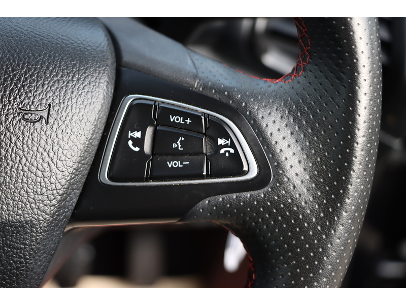 Ford 1.0T ECOBOOST GPF ST-LINE SUV 5DR PETROL MANUAL SAT NAV BLUETOOTH DAB STEREO APPLE CARPLAY REAR CAMERA PARKING AIDS JUST 1 OWNER ONLY 18000 MILES FSH 72-74 Mitcham Road