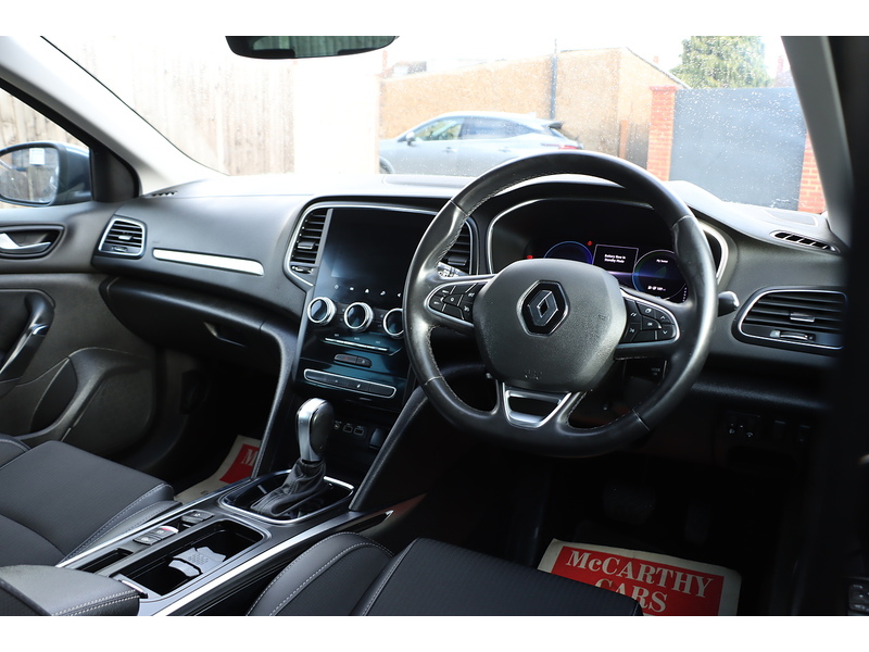 Renault 1.6 E-TECH 9.8KWH ICONIC HATCHBACK 5DR PETROL PLUG-IN HYBRID AUTO SAT NAV BLUETOOTH STEREO PARKING AIDS JUST 2 OWNERS ONLY 36000 MILES FSH 4 SERVICES 72-74 Mitcham Road