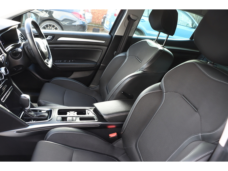 Renault 1.6 E-TECH 9.8KWH ICONIC HATCHBACK 5DR PETROL PLUG-IN HYBRID AUTO SAT NAV BLUETOOTH STEREO PARKING AIDS JUST 2 OWNERS ONLY 36000 MILES FSH 4 SERVICES 72-74 Mitcham Road