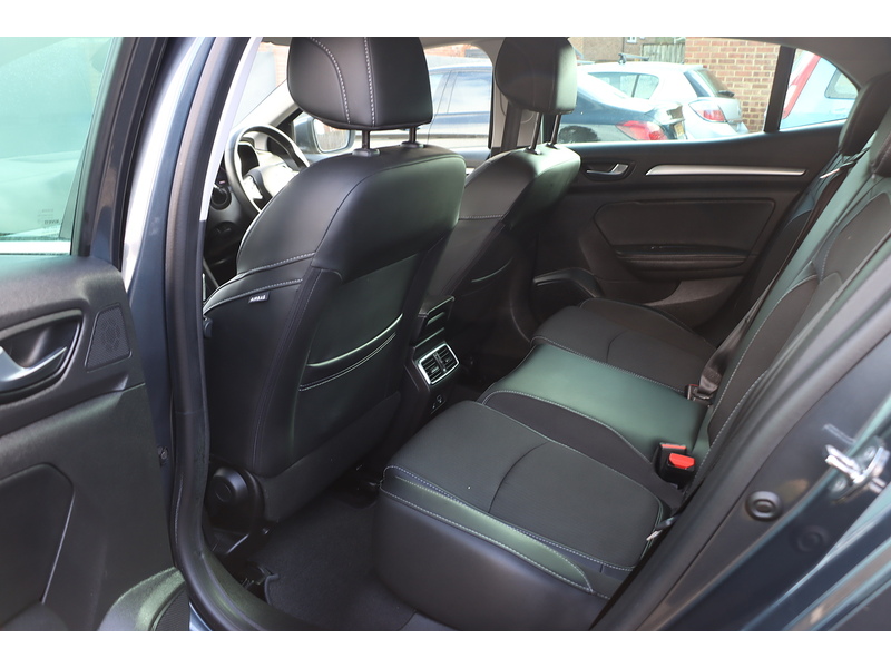 Renault 1.6 E-TECH 9.8KWH ICONIC HATCHBACK 5DR PETROL PLUG-IN HYBRID AUTO SAT NAV BLUETOOTH STEREO PARKING AIDS JUST 2 OWNERS ONLY 36000 MILES FSH 4 SERVICES 72-74 Mitcham Road