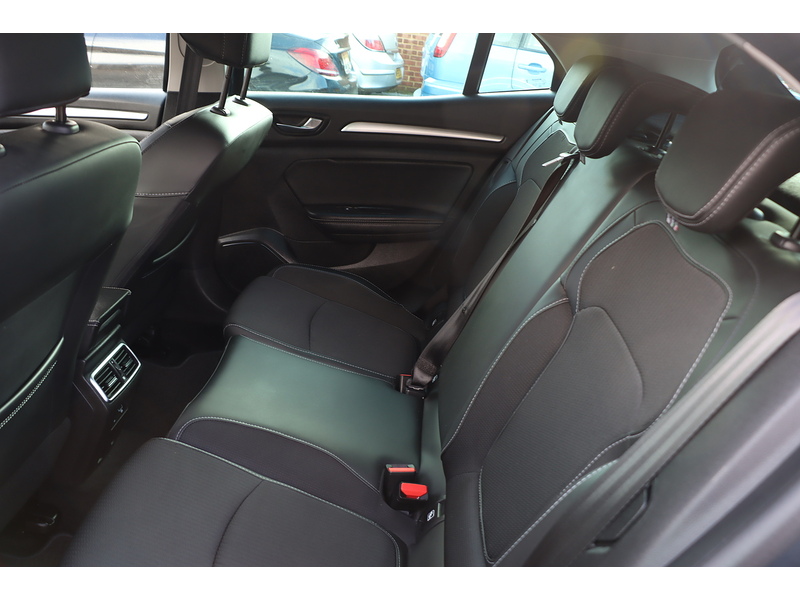 Renault 1.6 E-TECH 9.8KWH ICONIC HATCHBACK 5DR PETROL PLUG-IN HYBRID AUTO SAT NAV BLUETOOTH STEREO PARKING AIDS JUST 2 OWNERS ONLY 36000 MILES FSH 4 SERVICES 72-74 Mitcham Road