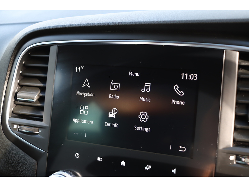 Renault 1.6 E-TECH 9.8KWH ICONIC HATCHBACK 5DR PETROL PLUG-IN HYBRID AUTO SAT NAV BLUETOOTH STEREO PARKING AIDS JUST 2 OWNERS ONLY 36000 MILES FSH 4 SERVICES 72-74 Mitcham Road