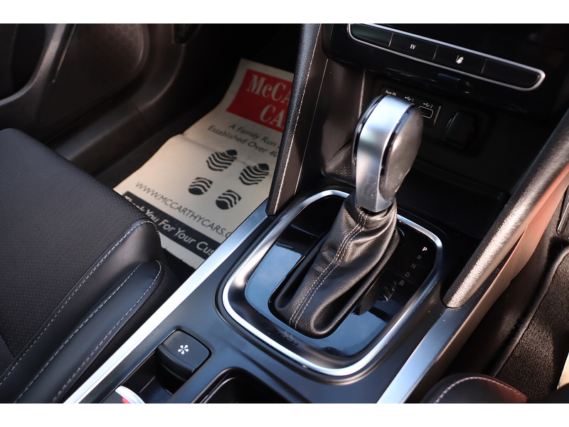 Renault 1.6 E-TECH 9.8KWH ICONIC HATCHBACK 5DR PETROL PLUG-IN HYBRID AUTO SAT NAV BLUETOOTH STEREO PARKING AIDS JUST 2 OWNERS ONLY 36000 MILES FSH 4 SERVICES 72-74 Mitcham Road