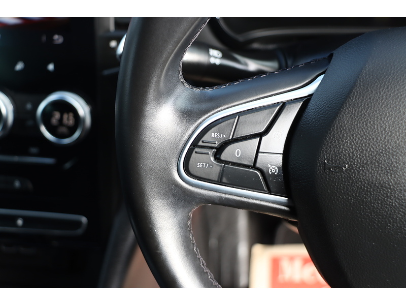 Renault 1.6 E-TECH 9.8KWH ICONIC HATCHBACK 5DR PETROL PLUG-IN HYBRID AUTO SAT NAV BLUETOOTH STEREO PARKING AIDS JUST 2 OWNERS ONLY 36000 MILES FSH 4 SERVICES 72-74 Mitcham Road