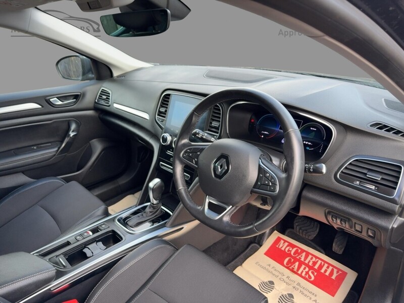 Renault 1.6 E-TECH 9.8KWH ICONIC HATCHBACK 5DR PETROL PLUG-IN HYBRID AUTO SAT NAV BLUETOOTH STEREO PARKING AIDS JUST 2 OWNERS ONLY 36000 MILES FSH 4 SERVICES 72-74 Mitcham Road