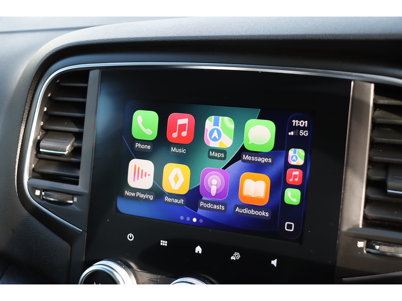 Renault 1.6 E-TECH 9.8KWH ICONIC HATCHBACK 5DR PETROL PLUG-IN HYBRID AUTO SAT NAV BLUETOOTH STEREO PARKING AIDS JUST 2 OWNERS ONLY 36000 MILES FSH 4 SERVICES 72-74 Mitcham Road