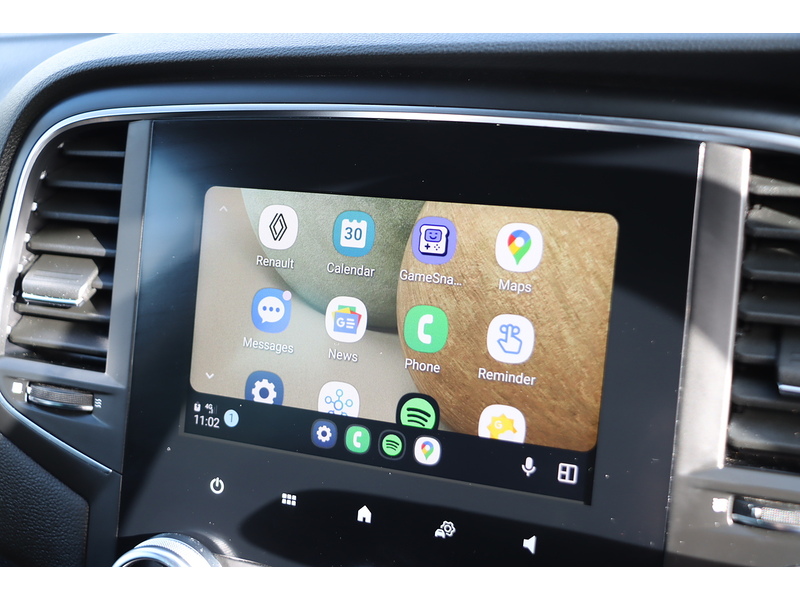 Renault 1.6 E-TECH 9.8KWH ICONIC HATCHBACK 5DR PETROL PLUG-IN HYBRID AUTO SAT NAV BLUETOOTH STEREO PARKING AIDS JUST 2 OWNERS ONLY 36000 MILES FSH 4 SERVICES 72-74 Mitcham Road