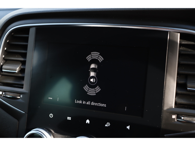 Renault 1.6 E-TECH 9.8KWH ICONIC HATCHBACK 5DR PETROL PLUG-IN HYBRID AUTO SAT NAV BLUETOOTH STEREO PARKING AIDS JUST 2 OWNERS ONLY 36000 MILES FSH 4 SERVICES 72-74 Mitcham Road