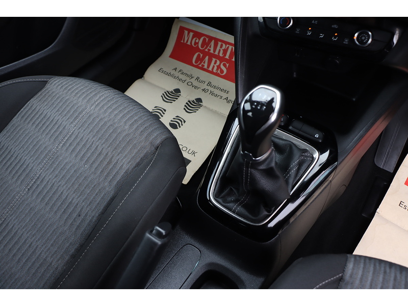 Vauxhall 1.2 SE EDITION HATCHBACK 5DR PETROL MANUAL SAT NAV BLUETOOTH DAB STEREO USB INPUT APPLE CARPLAY 1 OWNER FROM NEW ONLY 23000 MILES FSH NO ULEZ CHARGE 72-74 Mitcham Road