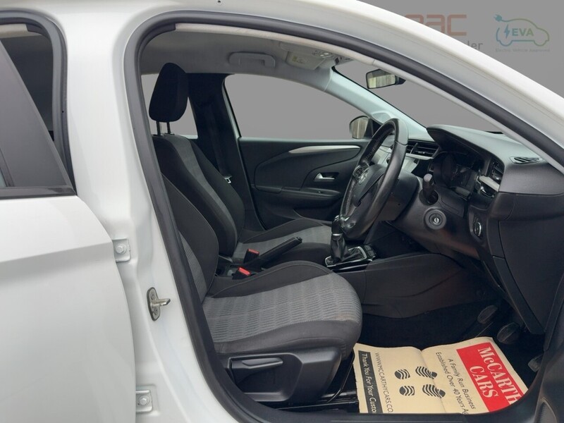 Vauxhall 1.2 SE EDITION HATCHBACK 5DR PETROL MANUAL SAT NAV BLUETOOTH DAB STEREO USB INPUT APPLE CARPLAY 1 OWNER FROM NEW ONLY 23000 MILES FSH NO ULEZ CHARGE 72-74 Mitcham Road