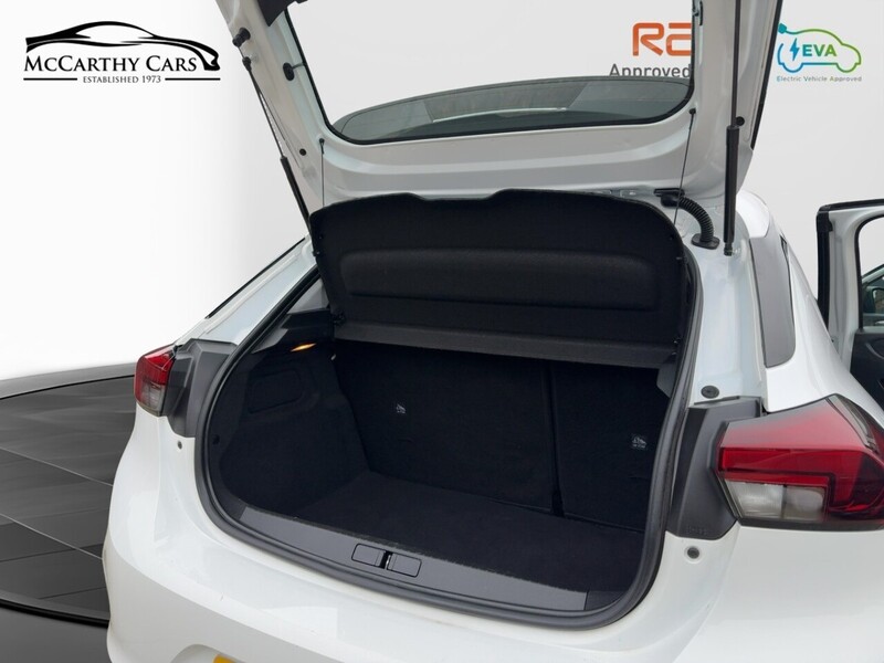 Vauxhall 1.2 SE EDITION HATCHBACK 5DR PETROL MANUAL SAT NAV BLUETOOTH DAB STEREO USB INPUT APPLE CARPLAY 1 OWNER FROM NEW ONLY 23000 MILES FSH NO ULEZ CHARGE 72-74 Mitcham Road