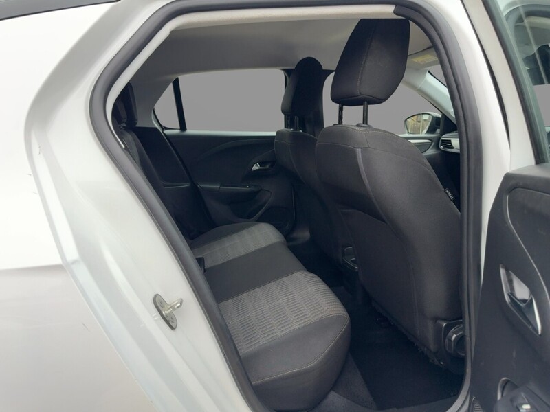 Vauxhall 1.2 SE EDITION HATCHBACK 5DR PETROL MANUAL SAT NAV BLUETOOTH DAB STEREO USB INPUT APPLE CARPLAY 1 OWNER FROM NEW ONLY 23000 MILES FSH NO ULEZ CHARGE 72-74 Mitcham Road