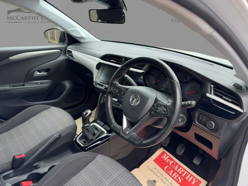 Vauxhall 1.2 SE EDITION HATCHBACK 5DR PETROL MANUAL SAT NAV BLUETOOTH DAB STEREO USB INPUT APPLE CARPLAY 1 OWNER FROM NEW ONLY 23000 MILES FSH NO ULEZ CHARGE 72-74 Mitcham Road