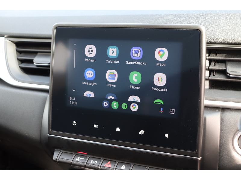 Renault 1.3 TCE ICONIC SUV 5DR PETROL MANUAL SATNAV BLUETOOTH DAB STEREO APPLE CARPLAY USB INPUT PARKING AIDS JUST 2 OWNERS ONLY 62000 MILES SH NO ULEZ CHARGE 72-74 Mitcham Road