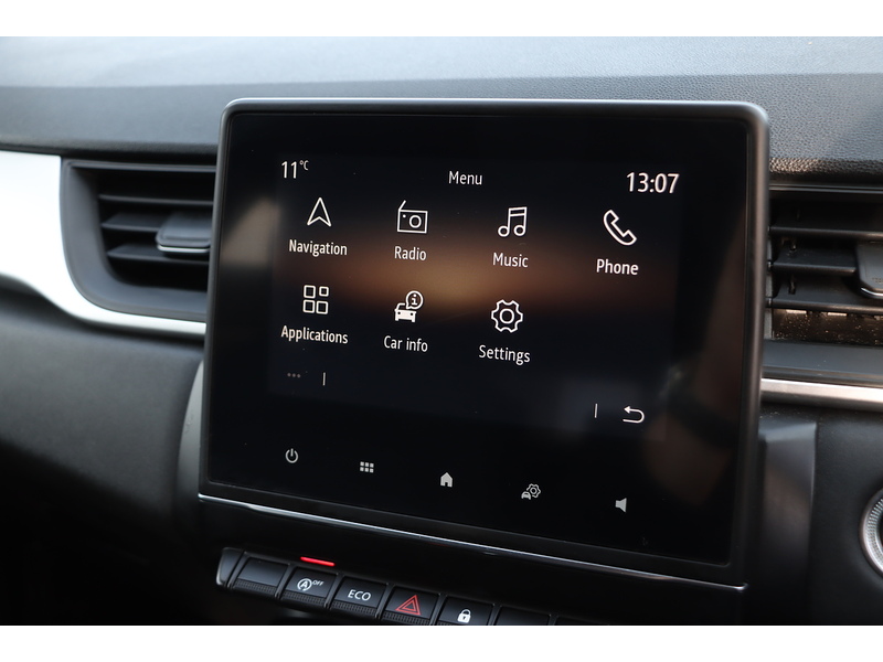 Renault 1.3 TCE ICONIC SUV 5DR PETROL MANUAL SATNAV BLUETOOTH DAB STEREO APPLE CARPLAY USB INPUT PARKING AIDS JUST 2 OWNERS ONLY 62000 MILES SH NO ULEZ CHARGE 72-74 Mitcham Road