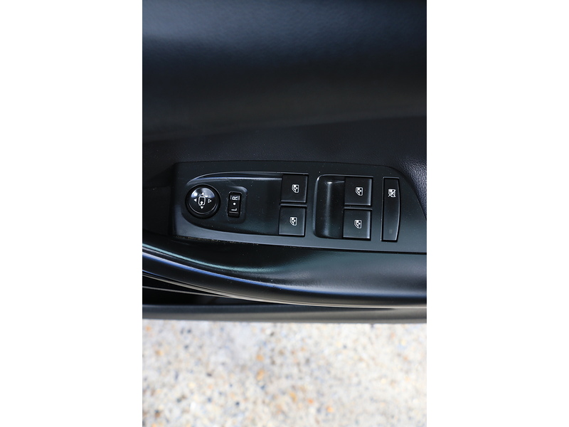 Vauxhall 1.4I TURBO ELITE NAV HATCHBACK 5DR PETROL MANUAL FULL LEATHER HEATED SEATS SATNAV BLUETOOTH DAB RADIO APPLE CARPLAY ONLY 62000 MILES SH NO ULEZ CHARGE 72-74 Mitcham Road