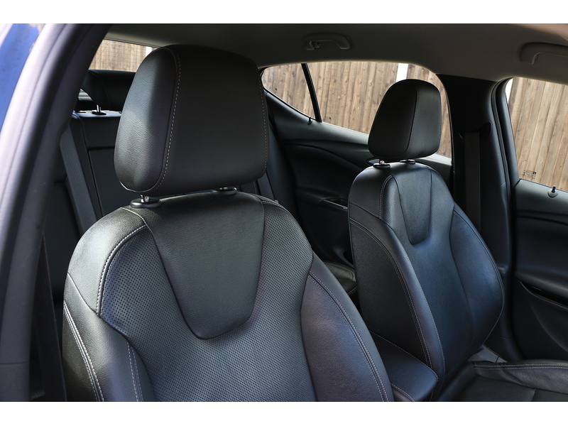 Vauxhall 1.4I TURBO ELITE NAV HATCHBACK 5DR PETROL MANUAL FULL LEATHER HEATED SEATS SATNAV BLUETOOTH DAB RADIO APPLE CARPLAY ONLY 62000 MILES SH NO ULEZ CHARGE 72-74 Mitcham Road