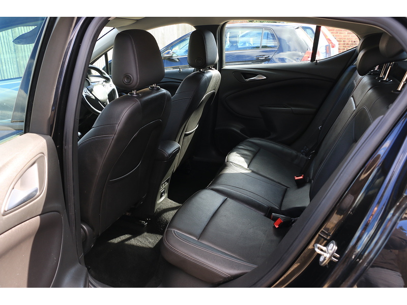 Vauxhall 1.4I TURBO ELITE NAV HATCHBACK 5DR PETROL MANUAL FULL LEATHER HEATED SEATS SATNAV BLUETOOTH DAB RADIO APPLE CARPLAY ONLY 62000 MILES SH NO ULEZ CHARGE 72-74 Mitcham Road