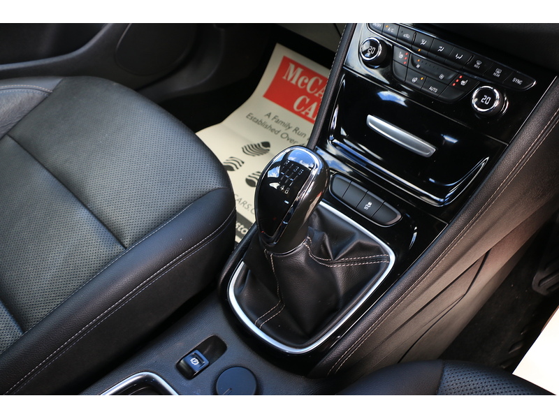 Vauxhall 1.4I TURBO ELITE NAV HATCHBACK 5DR PETROL MANUAL FULL LEATHER HEATED SEATS SATNAV BLUETOOTH DAB RADIO APPLE CARPLAY ONLY 62000 MILES SH NO ULEZ CHARGE 72-74 Mitcham Road