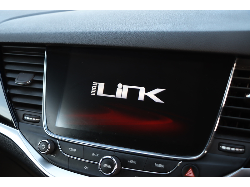 Vauxhall 1.4I TURBO GPF ELITE NAV HATCHBACK 5DR PETROL AUTO HEATED SEATS SAT NAV BLUETOOTH DAB STEREO APPLE CARPLAY PARKING AIDS 2 OWNERS ONLY 47000 MILES SH 72-74 Mitcham Road