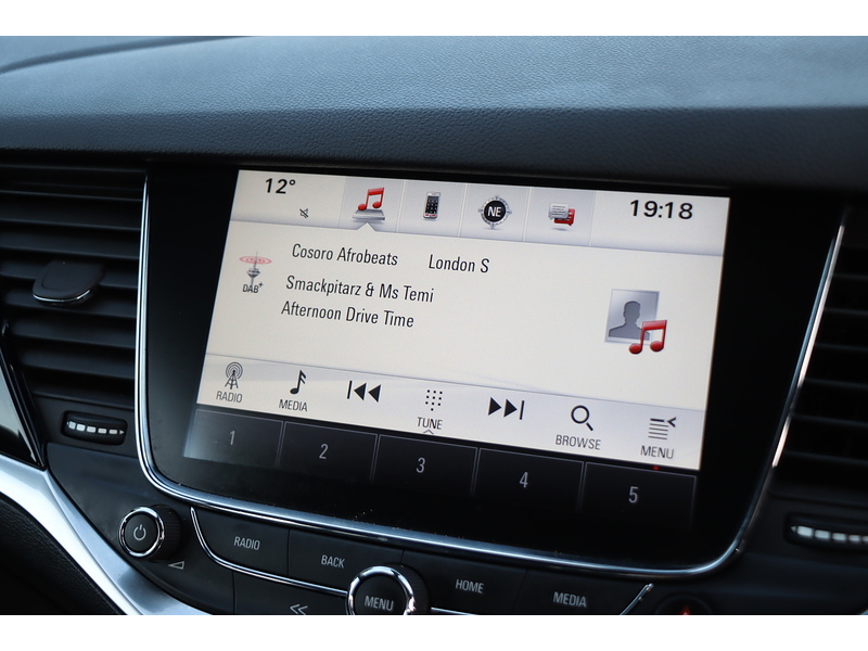 Vauxhall 1.4I TURBO GPF ELITE NAV HATCHBACK 5DR PETROL AUTO HEATED SEATS SAT NAV BLUETOOTH DAB STEREO APPLE CARPLAY PARKING AIDS 2 OWNERS ONLY 47000 MILES SH 72-74 Mitcham Road