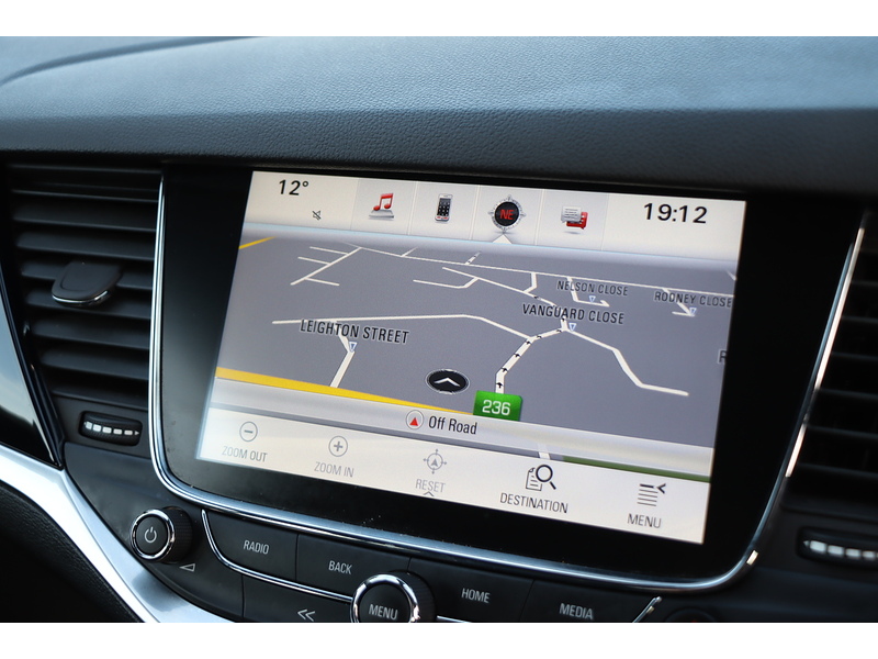 Vauxhall 1.4I TURBO GPF ELITE NAV HATCHBACK 5DR PETROL AUTO HEATED SEATS SAT NAV BLUETOOTH DAB STEREO APPLE CARPLAY PARKING AIDS 2 OWNERS ONLY 47000 MILES SH 72-74 Mitcham Road