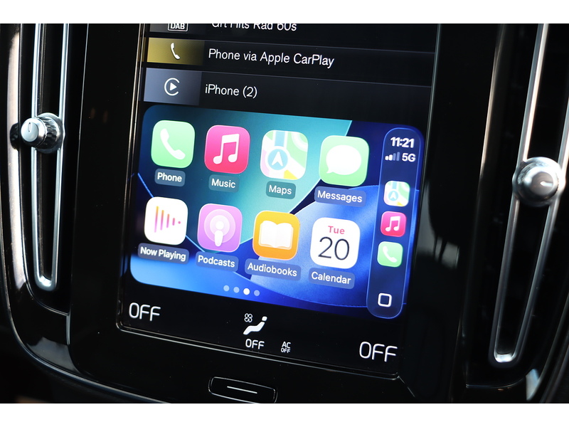 Volvo 1.5H T4 RECHARGE 10.7KWH INSCRIPTION EXPRESSION SUV 5DR PETROL PLUG-IN HYBRID AUTO HEATED SEATS SAT NAV BLUETOOTH PARKING AIDS 1 OWNER 77000 MILES FSH 72-74 Mitcham Road