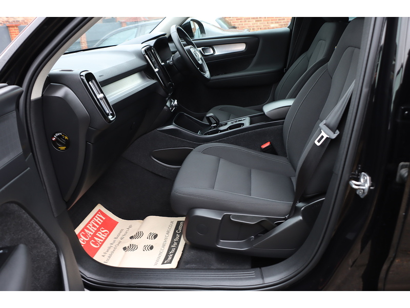 Volvo 1.5H T4 RECHARGE 10.7KWH INSCRIPTION EXPRESSION SUV 5DR PETROL PLUG-IN HYBRID AUTO HEATED SEATS SAT NAV BLUETOOTH PARKING AIDS 1 OWNER 77000 MILES FSH 72-74 Mitcham Road