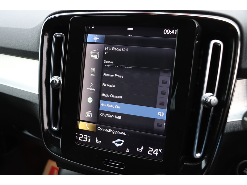 Volvo 1.5H T4 RECHARGE 10.7KWH INSCRIPTION EXPRESSION SUV 5DR PETROL PLUG-IN HYBRID AUTO HEATED SEATS SAT NAV BLUETOOTH PARKING AIDS 1 OWNER 77000 MILES FSH 72-74 Mitcham Road