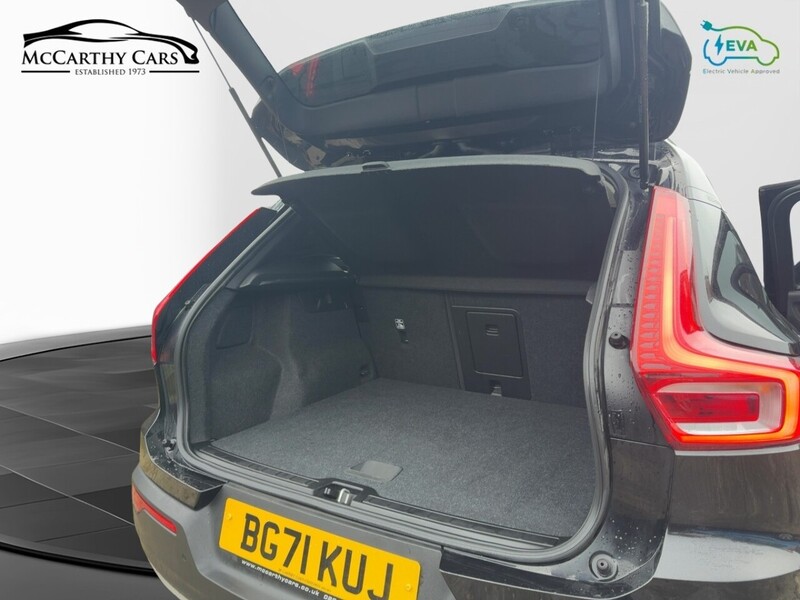 Volvo 1.5H T4 RECHARGE 10.7KWH INSCRIPTION EXPRESSION SUV 5DR PETROL PLUG-IN HYBRID AUTO HEATED SEATS SAT NAV BLUETOOTH PARKING AIDS 1 OWNER 77000 MILES FSH 72-74 Mitcham Road