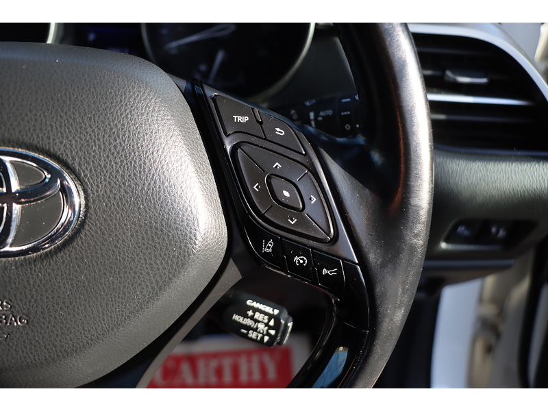 Toyota 1.8 VVT-H EXCEL SUV 5DR PETROL HYBRID CVT AUTO HEATED SEATS SAT NAV BLUETOOTH DAB STEREO REAR CAMERA PARKING AIDS 2 OWNERS 76000 MILES FSH 8 SERVICES 72-74 Mitcham Road