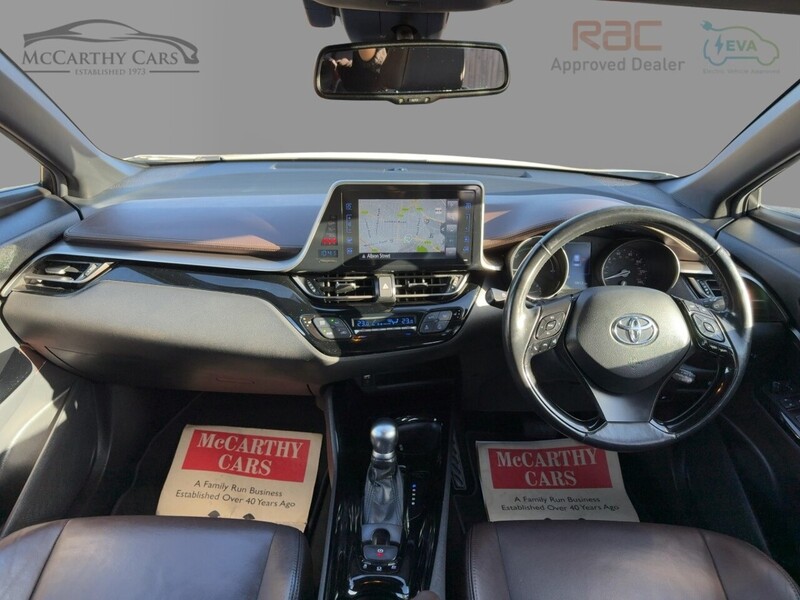 Toyota 1.8 VVT-H EXCEL SUV 5DR PETROL HYBRID CVT AUTO HEATED SEATS SAT NAV BLUETOOTH DAB STEREO REAR CAMERA PARKING AIDS 2 OWNERS 76000 MILES FSH 8 SERVICES 72-74 Mitcham Road