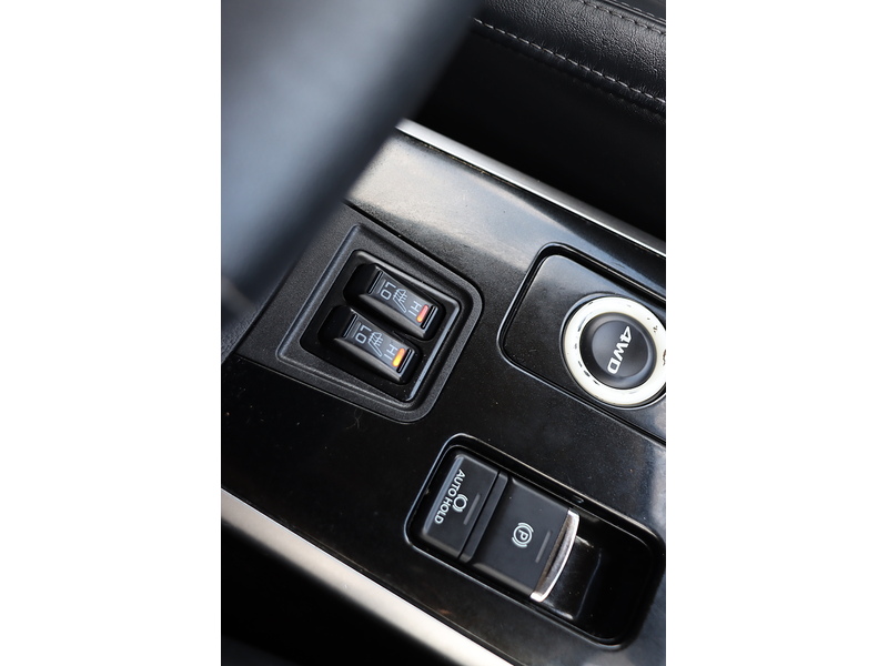 Mitsubishi 2.0 MIVEC 4 SUV 5DR PETROL CVT 4WD AUTO 7 SEATER HEATED SEATS SATNAV BLUETOOTH DAB RADIO APPLE CARPLAY REAR & 360 CAMERA JUST 2 OWNERS 62000 MILES FSH 72-74 Mitcham Road