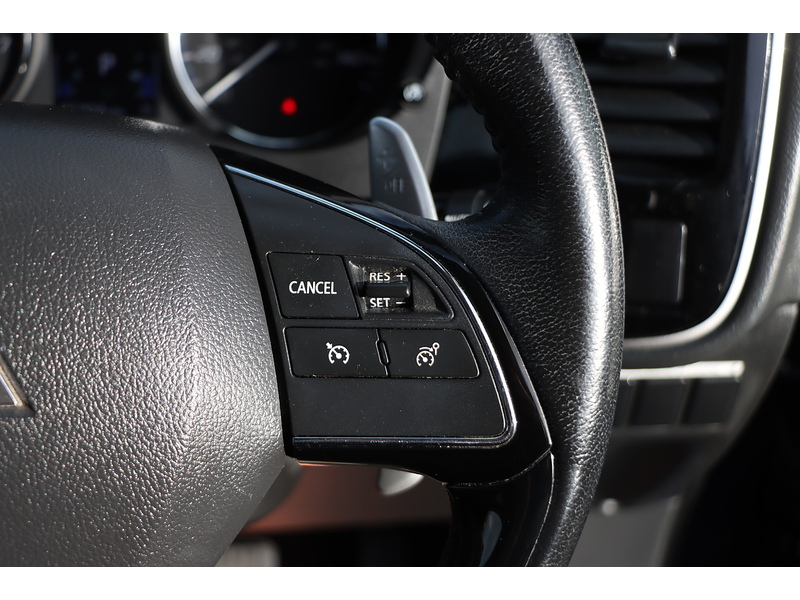 Mitsubishi 2.0 MIVEC 4 SUV 5DR PETROL CVT 4WD AUTO 7 SEATER HEATED SEATS SATNAV BLUETOOTH DAB RADIO APPLE CARPLAY REAR & 360 CAMERA JUST 2 OWNERS 62000 MILES FSH 72-74 Mitcham Road