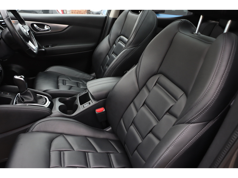 Nissan 1.3 DIG-T N-MOTION SUV 5DR PETROL DCT AUTO HEATED SEATS SAT NAV BLUETOOTH DAB STEREO APPLE CARPLAY REAR CAMERA PARKING AIDS 2 OWNERS 50000 MILES FSH 72-74 Mitcham Road