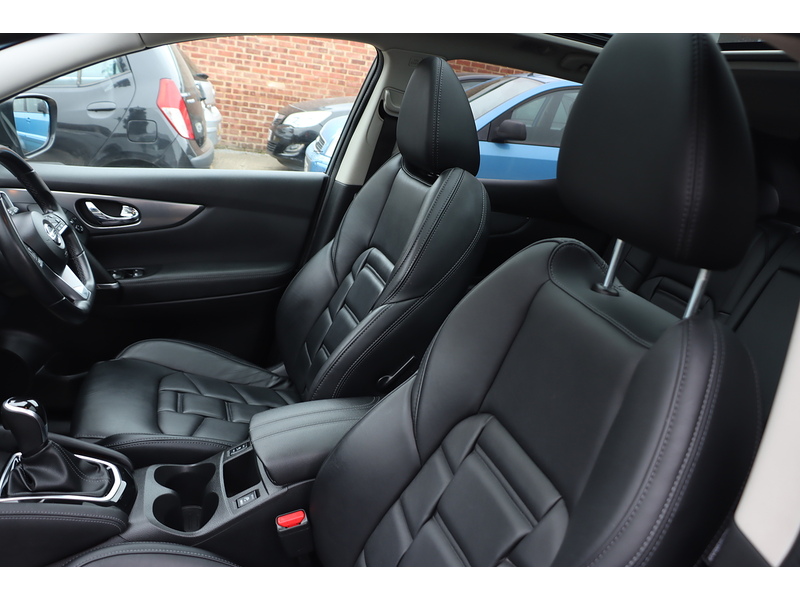 Nissan 1.3 DIG-T N-MOTION SUV 5DR PETROL DCT AUTO HEATED SEATS SAT NAV BLUETOOTH DAB STEREO APPLE CARPLAY REAR CAMERA PARKING AIDS 2 OWNERS 50000 MILES FSH 72-74 Mitcham Road