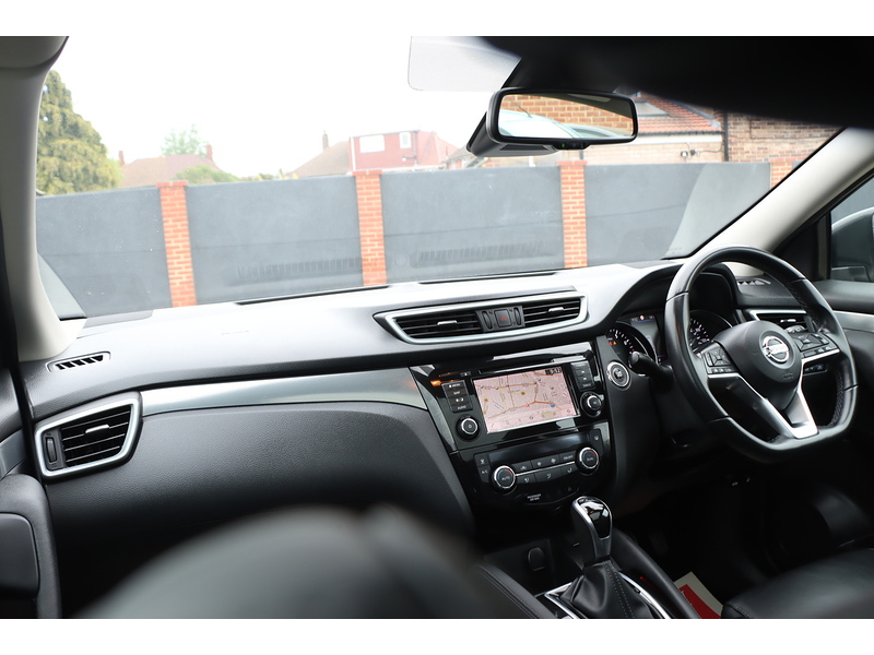 Nissan 1.3 DIG-T N-MOTION SUV 5DR PETROL DCT AUTO HEATED SEATS SAT NAV BLUETOOTH DAB STEREO APPLE CARPLAY REAR CAMERA PARKING AIDS 2 OWNERS 50000 MILES FSH 72-74 Mitcham Road