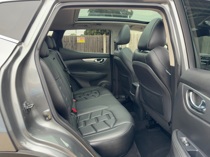 Nissan 1.3 DIG-T N-MOTION SUV 5DR PETROL DCT AUTO HEATED SEATS SAT NAV BLUETOOTH DAB STEREO APPLE CARPLAY REAR CAMERA PARKING AIDS 2 OWNERS 50000 MILES FSH 72-74 Mitcham Road