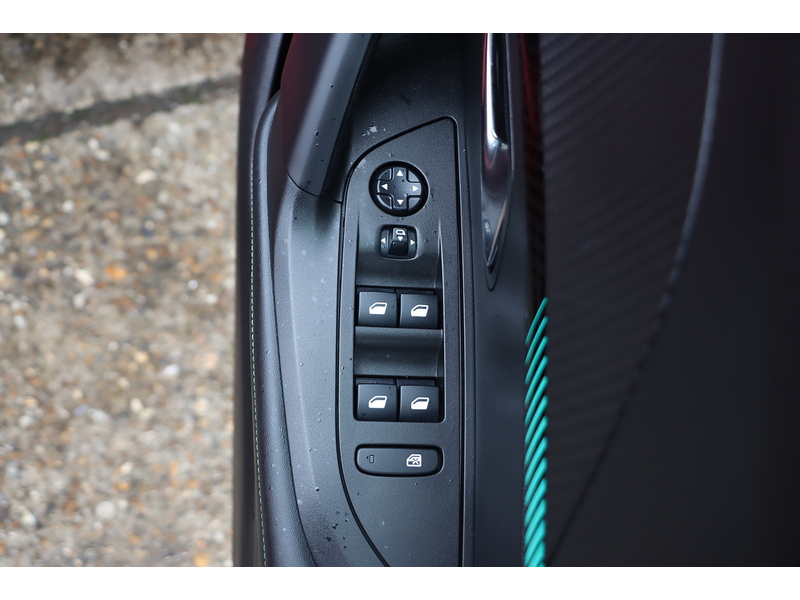 Peugeot 1.2 PURETECH ALLURE PREMIUM SUV 5DR PETROL MANUAL SATNAV BLUETOOTH DAB STEREO APPLE CARPLAY REAR CAMERA PARKING AIDS JUST 1 OWNER ONLY 42000 MILES FSH 72-74 Mitcham Road