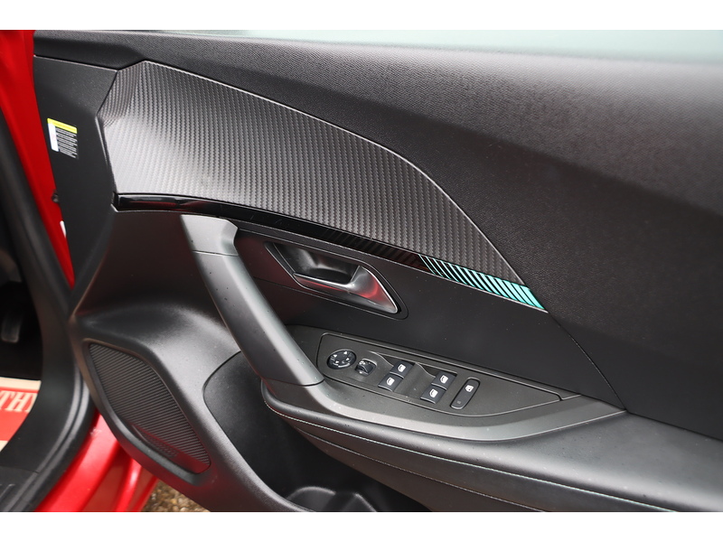 Peugeot 1.2 PURETECH ALLURE PREMIUM SUV 5DR PETROL MANUAL SATNAV BLUETOOTH DAB STEREO APPLE CARPLAY REAR CAMERA PARKING AIDS JUST 1 OWNER ONLY 42000 MILES FSH 72-74 Mitcham Road