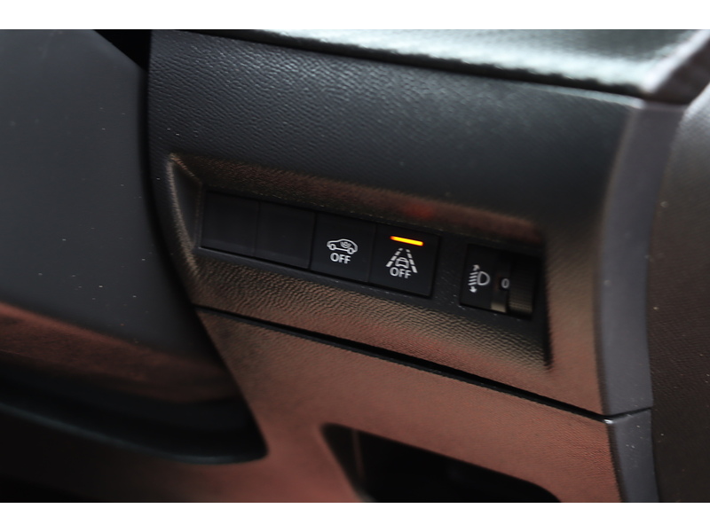 Peugeot 1.2 PURETECH ALLURE PREMIUM SUV 5DR PETROL MANUAL SATNAV BLUETOOTH DAB STEREO APPLE CARPLAY REAR CAMERA PARKING AIDS JUST 1 OWNER ONLY 42000 MILES FSH 72-74 Mitcham Road