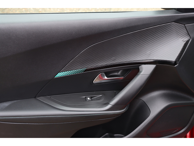 Peugeot 1.2 PURETECH ALLURE PREMIUM SUV 5DR PETROL MANUAL SATNAV BLUETOOTH DAB STEREO APPLE CARPLAY REAR CAMERA PARKING AIDS JUST 1 OWNER ONLY 42000 MILES FSH 72-74 Mitcham Road