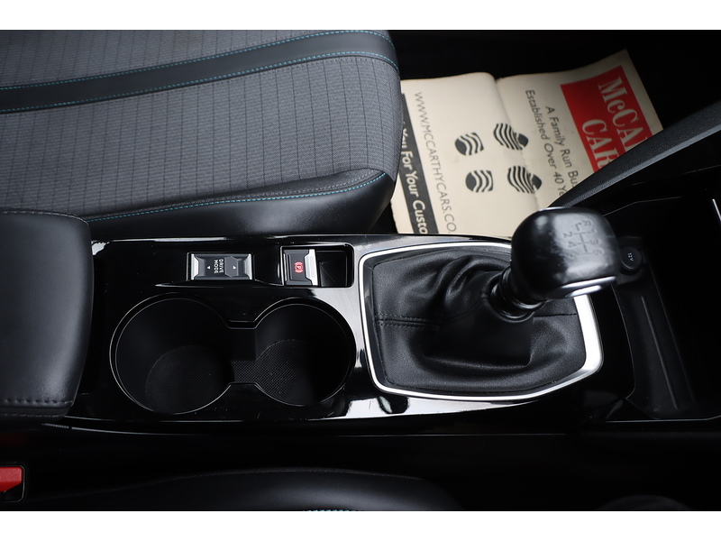 Peugeot 1.2 PURETECH ALLURE PREMIUM SUV 5DR PETROL MANUAL SATNAV BLUETOOTH DAB STEREO APPLE CARPLAY REAR CAMERA PARKING AIDS JUST 1 OWNER ONLY 42000 MILES FSH 72-74 Mitcham Road