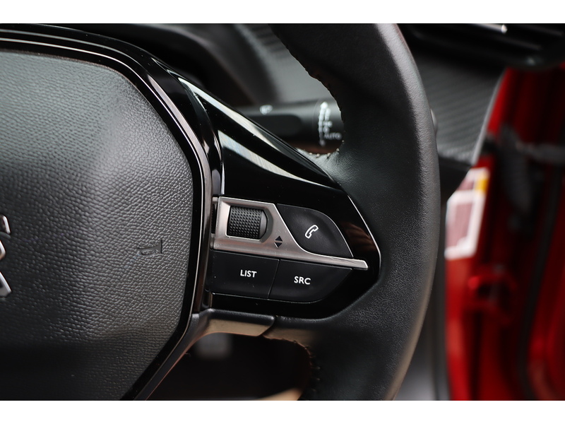 Peugeot 1.2 PURETECH ALLURE PREMIUM SUV 5DR PETROL MANUAL SATNAV BLUETOOTH DAB STEREO APPLE CARPLAY REAR CAMERA PARKING AIDS JUST 1 OWNER ONLY 42000 MILES FSH 72-74 Mitcham Road